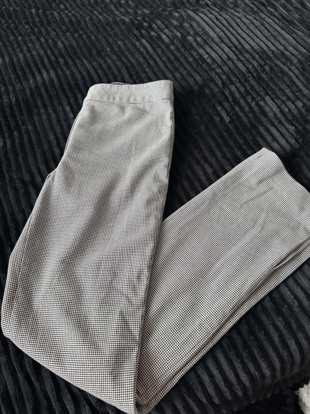 Aritzia Babaton Atelier houndstooth pants black and white slit hem size 6